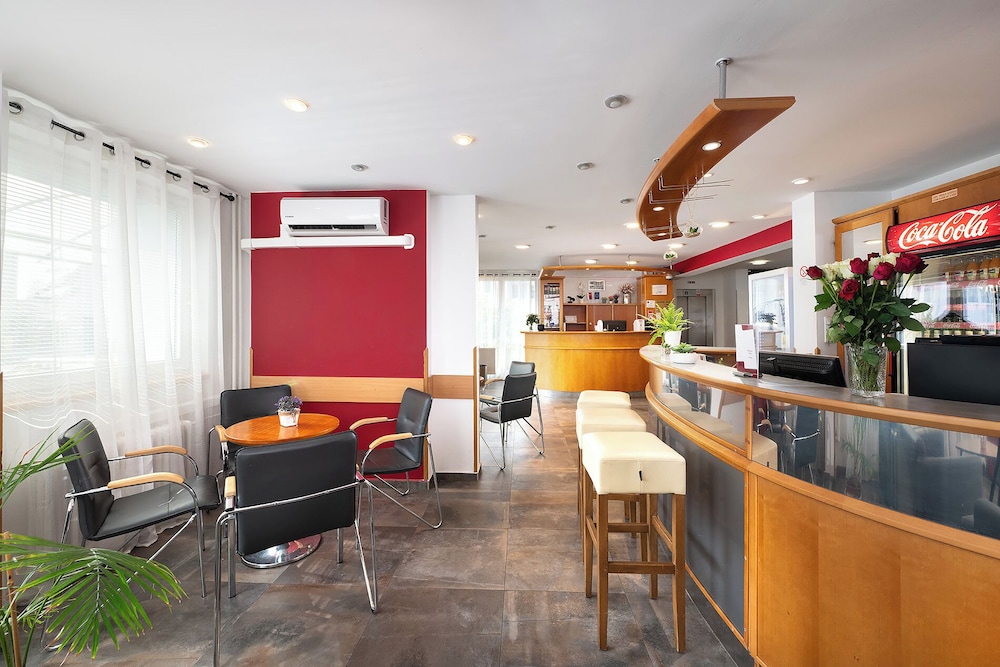 Hotel Plus — Bratislava — photo 4