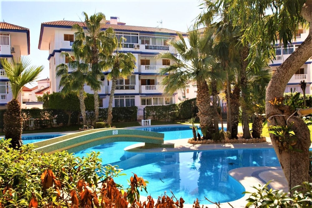 043 Holiday Bliss AC Wifi in Torrevieja, Spain