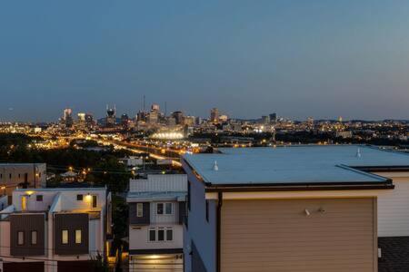 The Skyline Manor — 4-Star Luxury Hotel in Nashville, United States