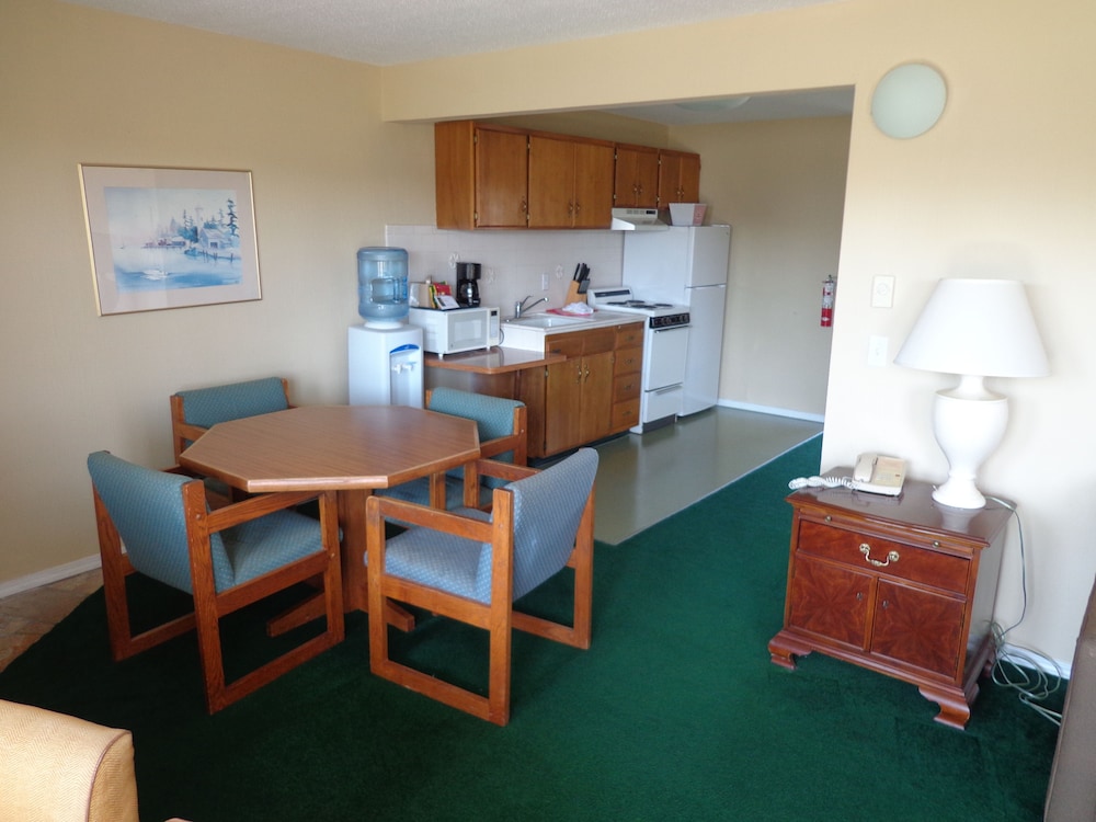 Ocean Shores Inn & Suites - photo 22