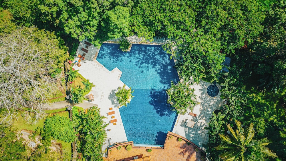 Papagayo Golden Palms Beachfront Hotel in Sardinal, Costa Rica