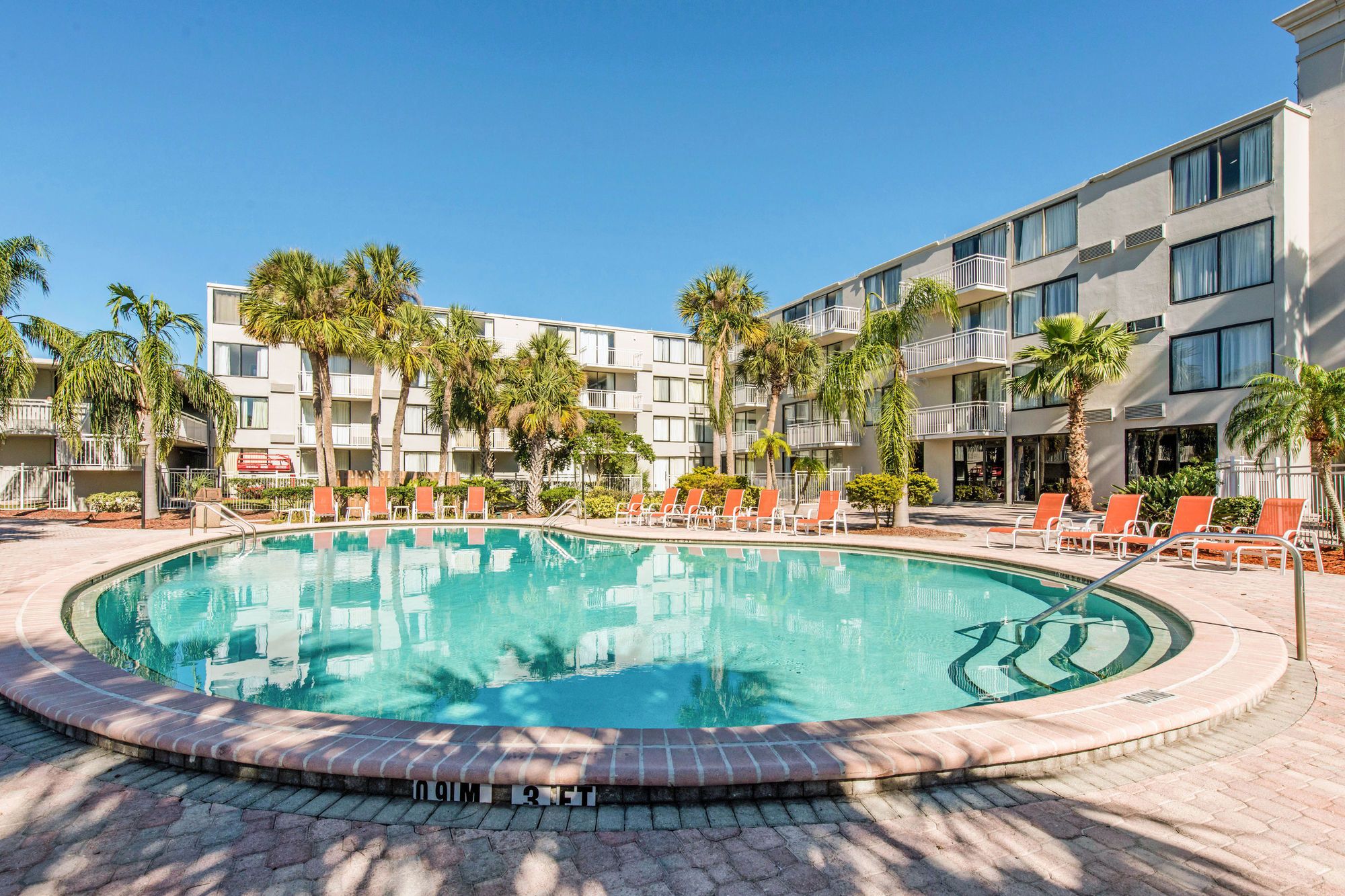 Econo Lodge Orlando Airport - photo 21