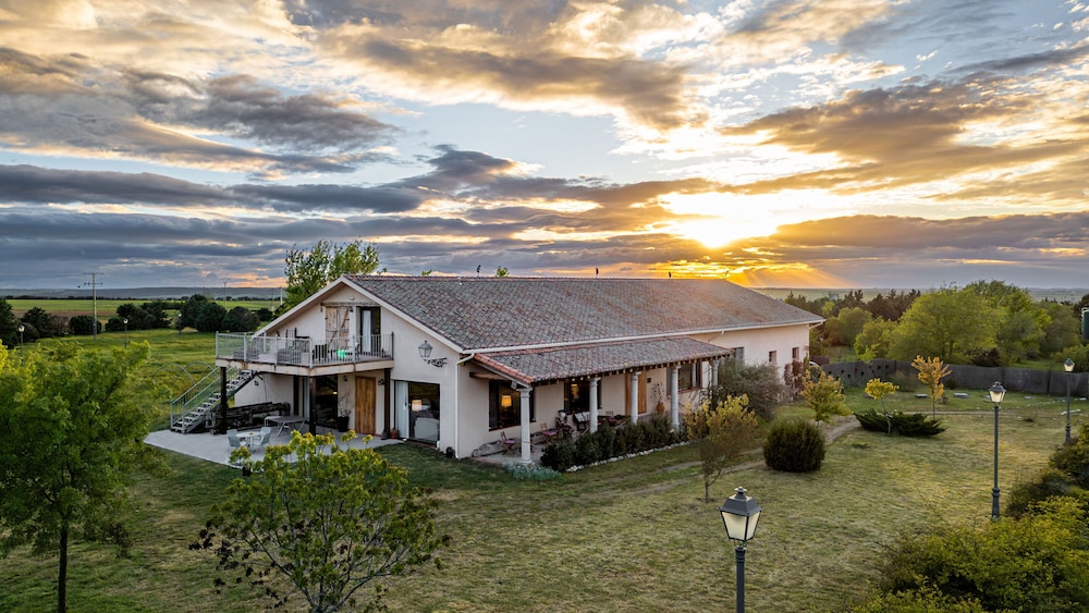 Hotel Rural Costa Del Trigo — Segovia