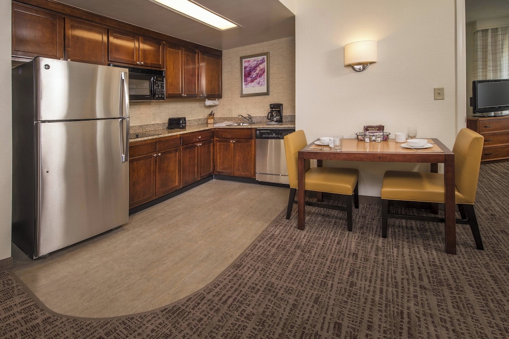 Residence Inn Alexandria Old Town Duke Street by Marriott - photo 12