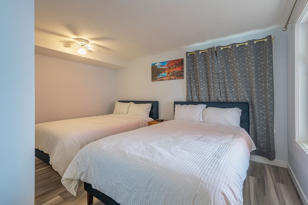 4 Bedrooms Suite Group of Families — Canmore — photo 4