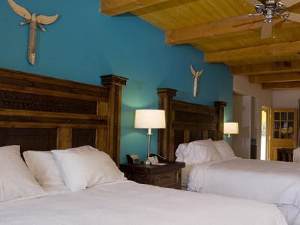 The Abiquiu Inn - photo 29