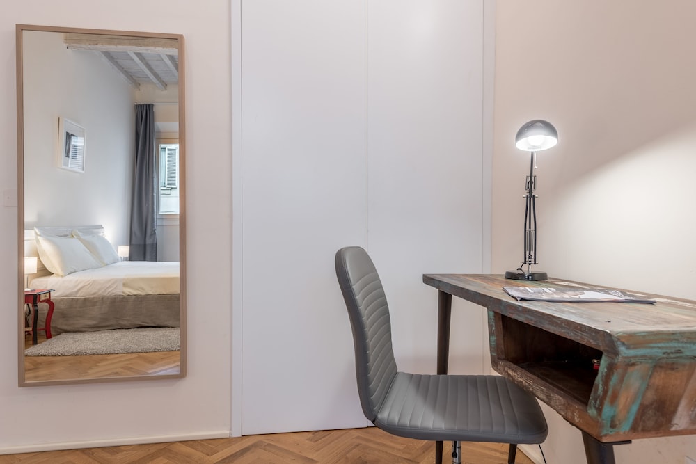 Romantic Novella by Mmega — 4-Star Luxury Hotel in Florence, Italy