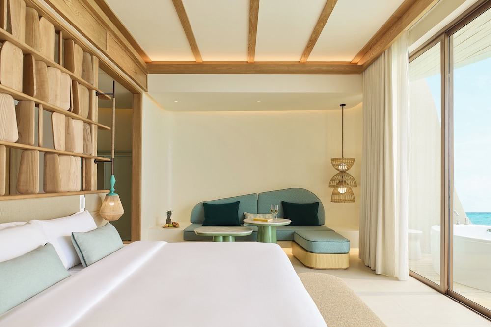 Centara Grand Lagoon Maldives — Kodhipparu Falhu — photo 5
