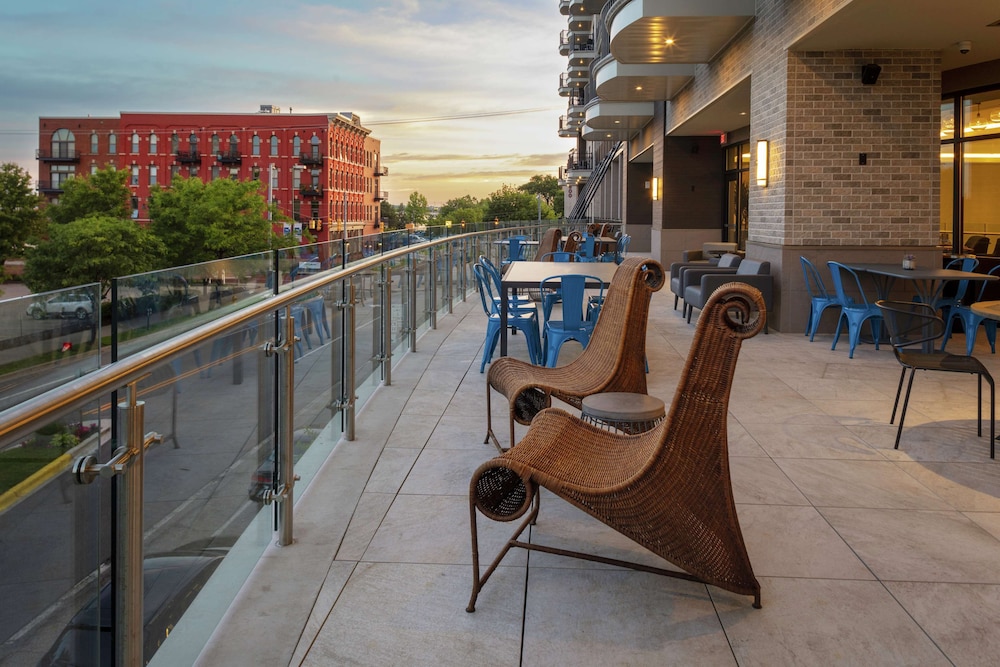 Embassy Suites by Hilton Grand Rapids Downtown MI - photo 33