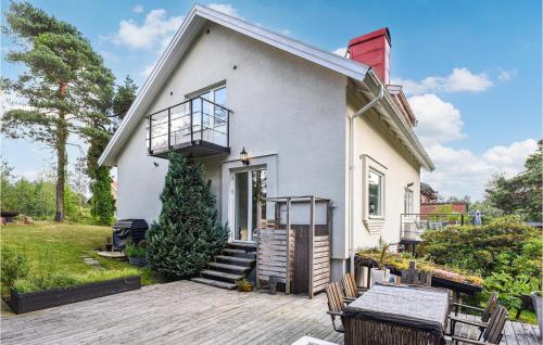 Stunning Home In Göteborg With Sauna — 4-Star Luxury Hotel in Goeteborg, Sweden