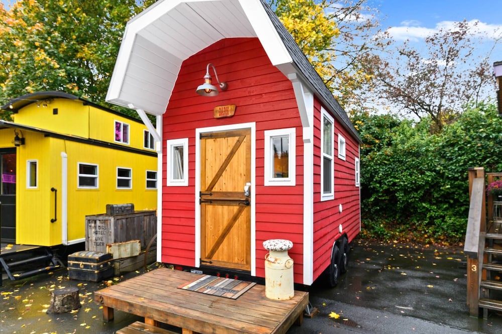 Tiny Digs Hotel of Tiny Houses - photo 95