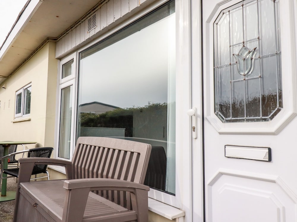 Sandpiper in Perranporth, United Kingdom