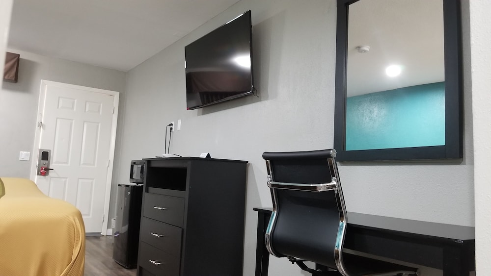 Prestige Inn - photo 10