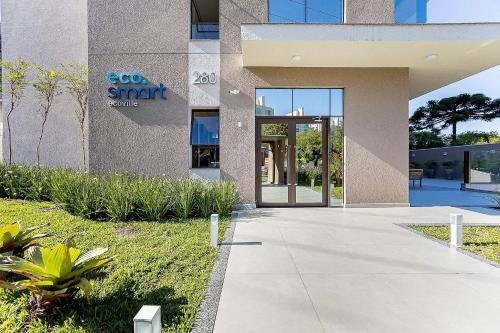 Prédio novo próximo ao parque Barigui com coworking e lavanderia in Curitiba, Brasil