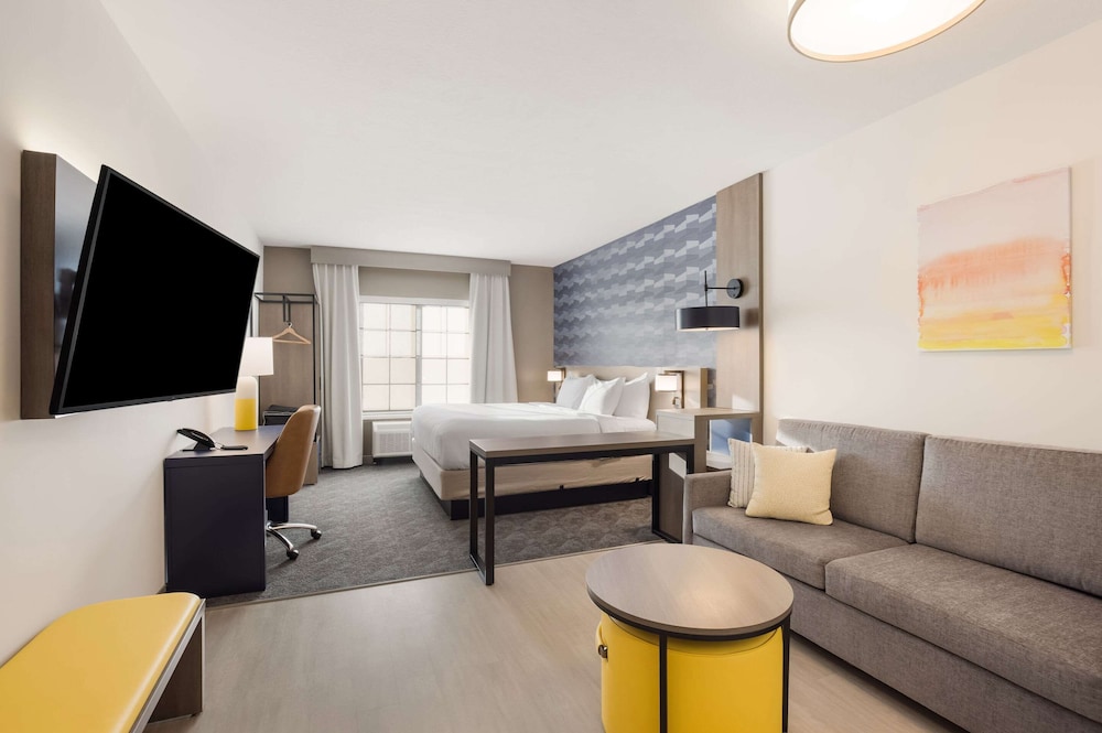 Comfort Inn & Suites Gaylord - photo 12