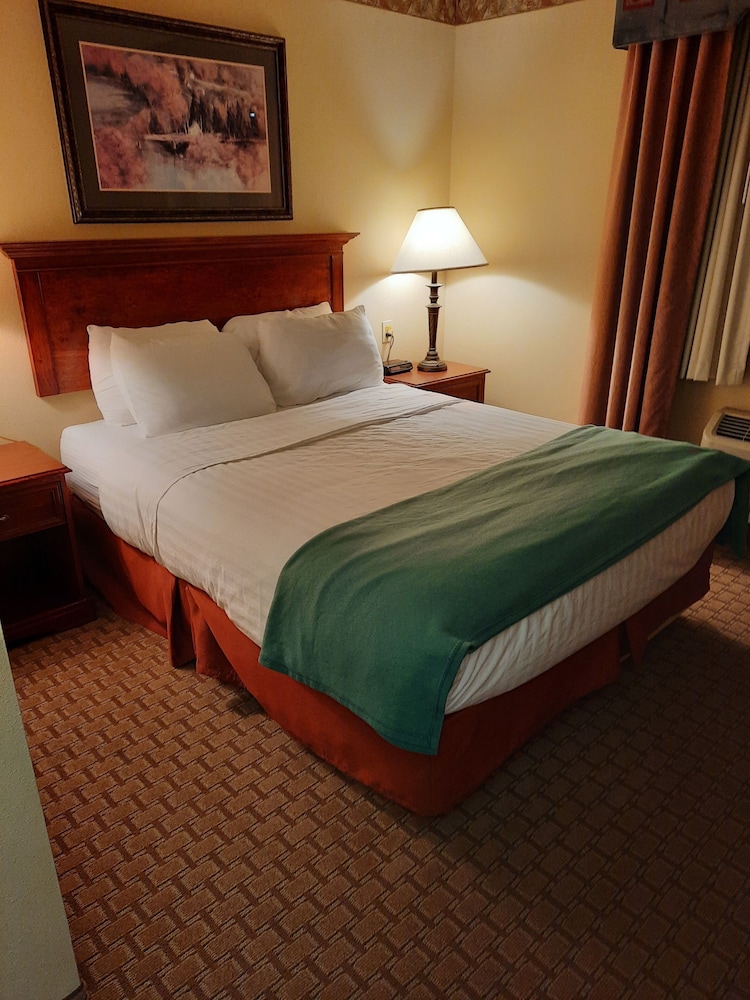 Horse Creek Inn - photo 12