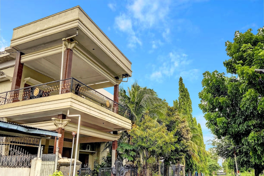 Kos Flobamor by Oyo in Kupang, Indonesia