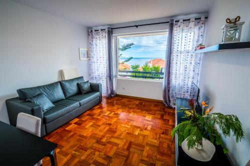 Apartamento Vista Oceano — 4-Star Luxury Hotel in Canico, Portugal