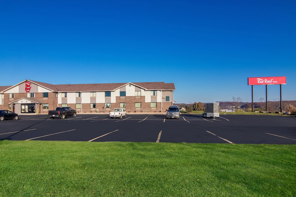 Red Roof Inn Greensburg - photo 26