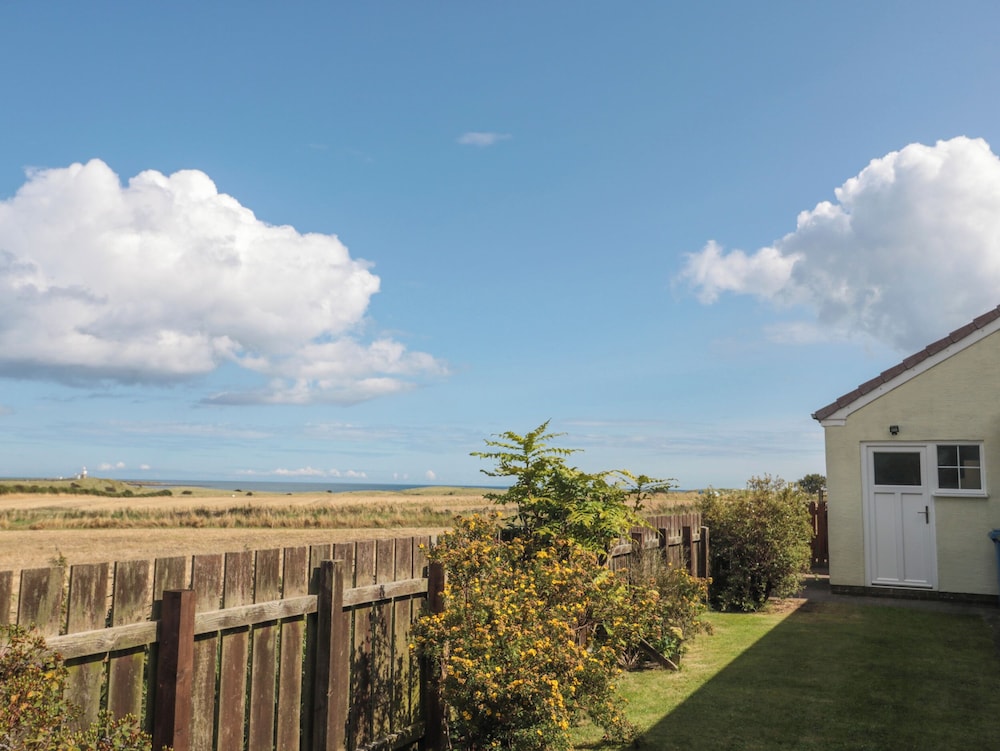Island View Cottage — 4-Star Luxury Hotel in Morpeth, United Kingdom