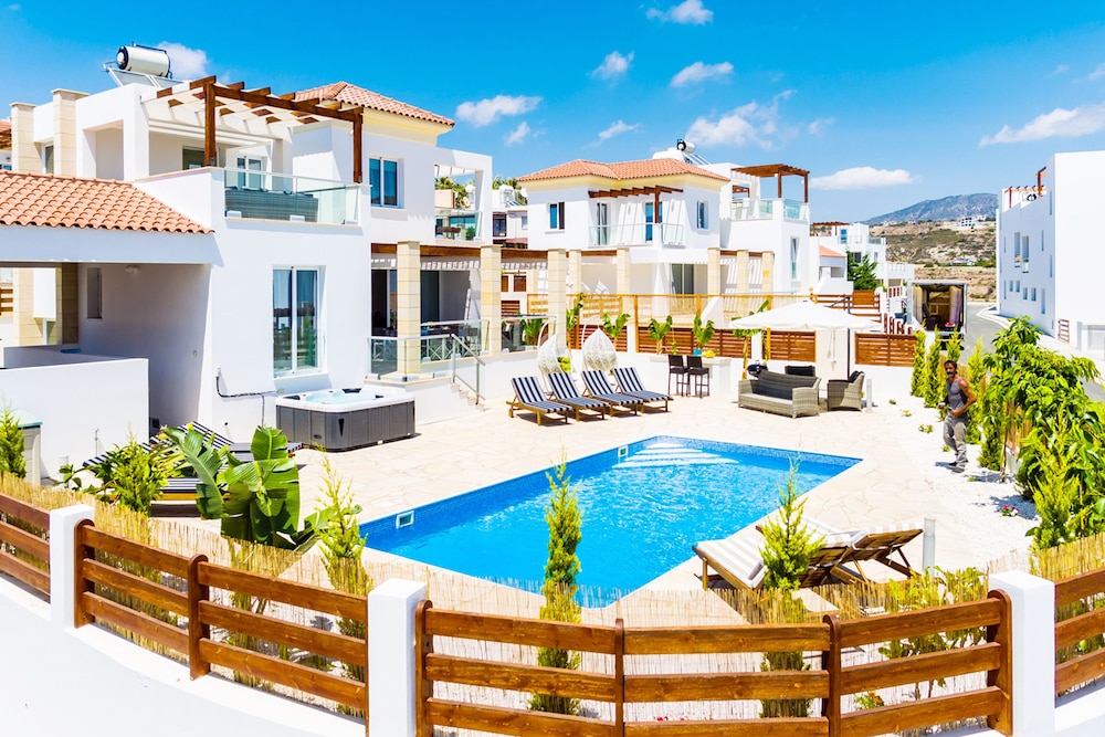 Villa Marina — 4-Star Luxury Hotel in Paphos, Cyprus