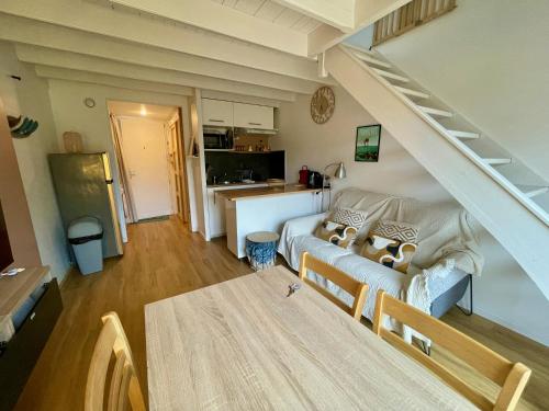 Lumineux Duplex Plage a Pied — hotel in Pornichet