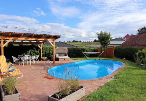 Ferienhaus Zum Gluck Mit Pool Und Kamin — Gerswalde