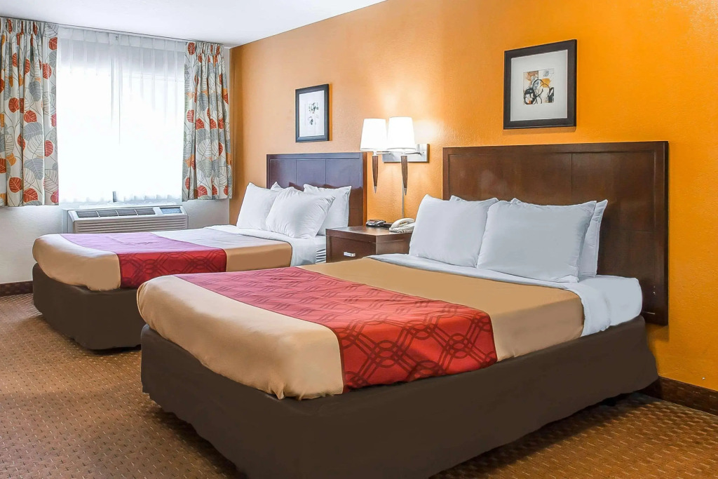 Econo Lodge Inn & Suites El Cajon San Diego East - photo 12