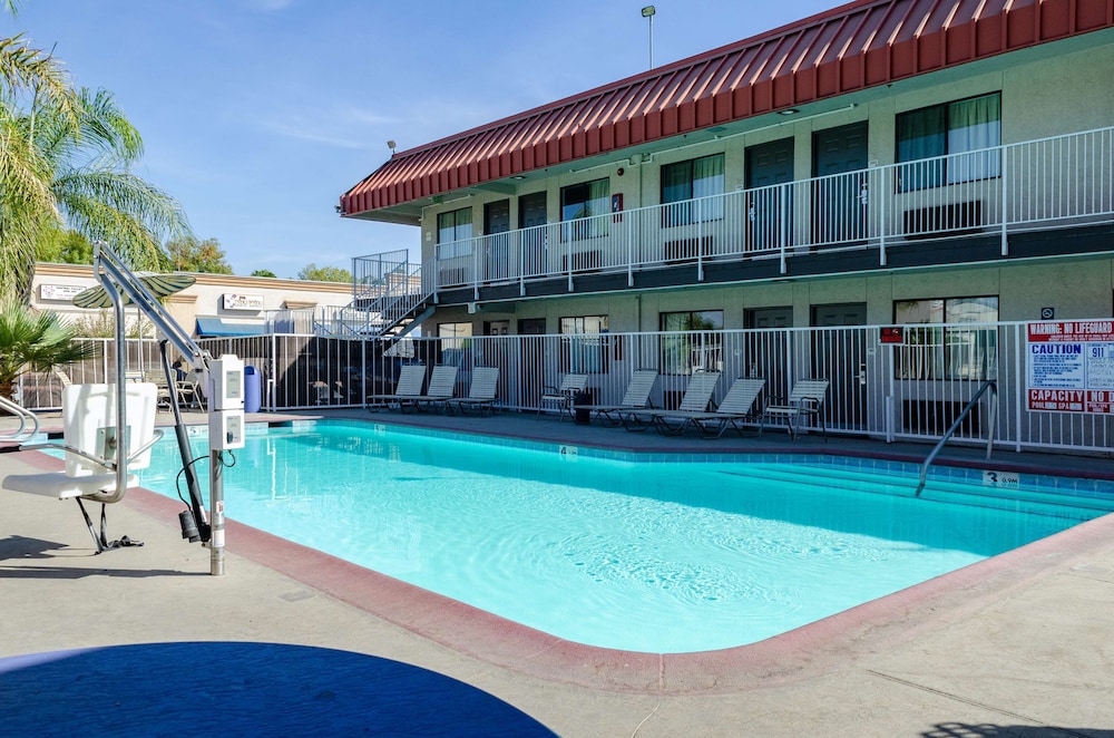 Studio 6 Fresno CA Extended Stay - photo 28