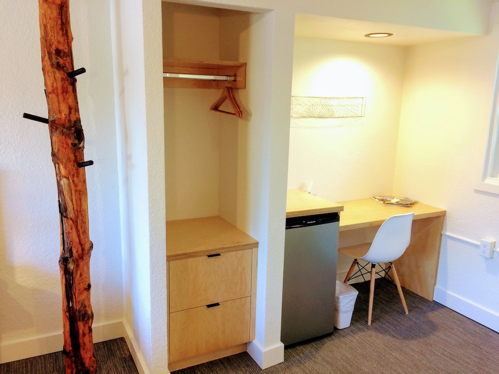 Heliotrope Hotel - photo 45