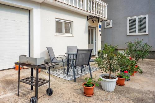 Split Private House Terrace Free Parking & Comfort — 4-Star Luxury Hotel in Split, Croatia