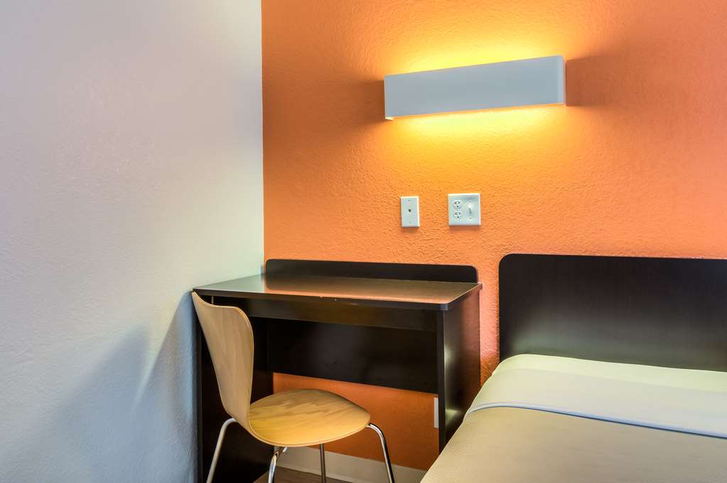 Motel 6 Arlington Heights IL Chicago North Central - photo 14