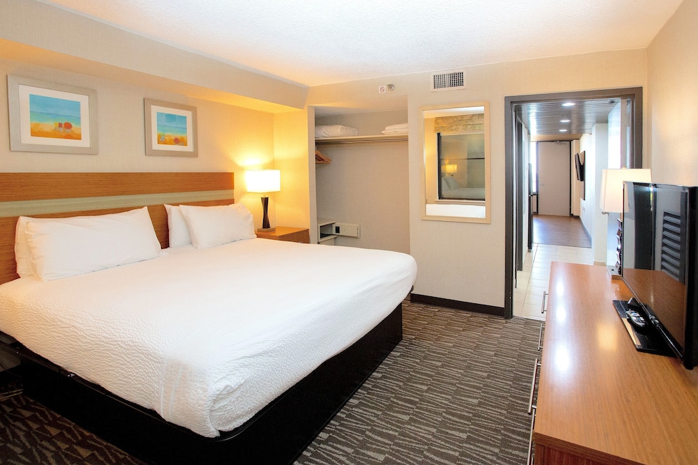 The Barclay Towers Resort Hotel - photo 7