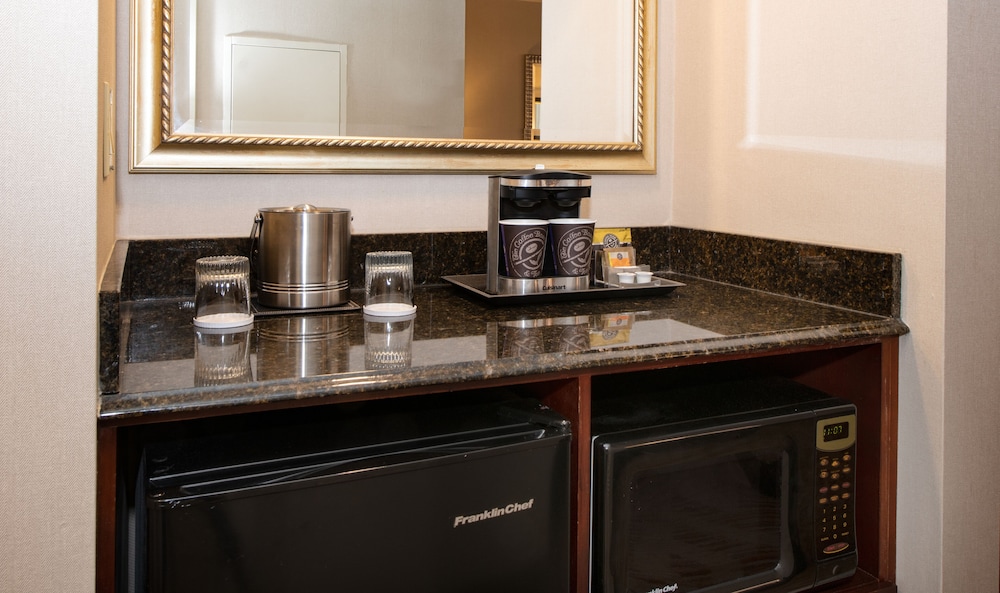 DoubleTree by Hilton Philadelphia West - photo 31