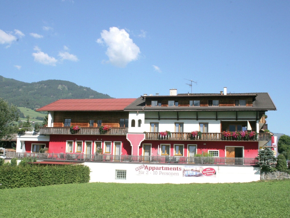 Apartment Stumm near Zillertal Ski Slopes — 4-Star Luxury Hotel in Stumm, Austria