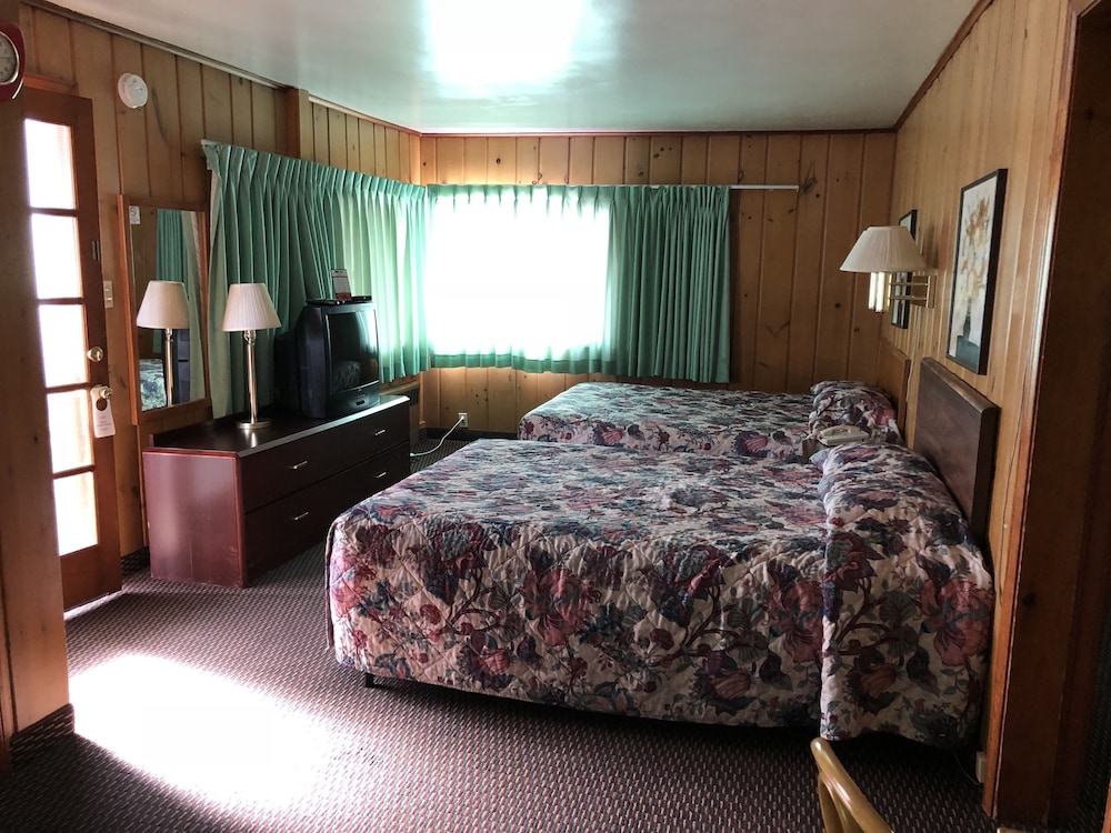 Sun 'N Snow Hotel - photo 24