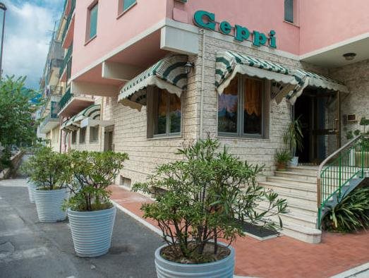 Hotel Geppi — hotel in Pietra Ligure