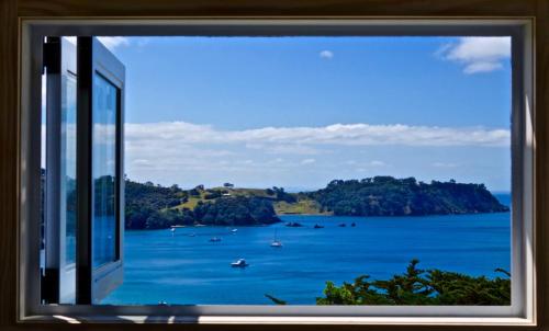 Viewpoint Stay Waiheke — 4-Star Luxury Hotel in Auckland, New Zealand