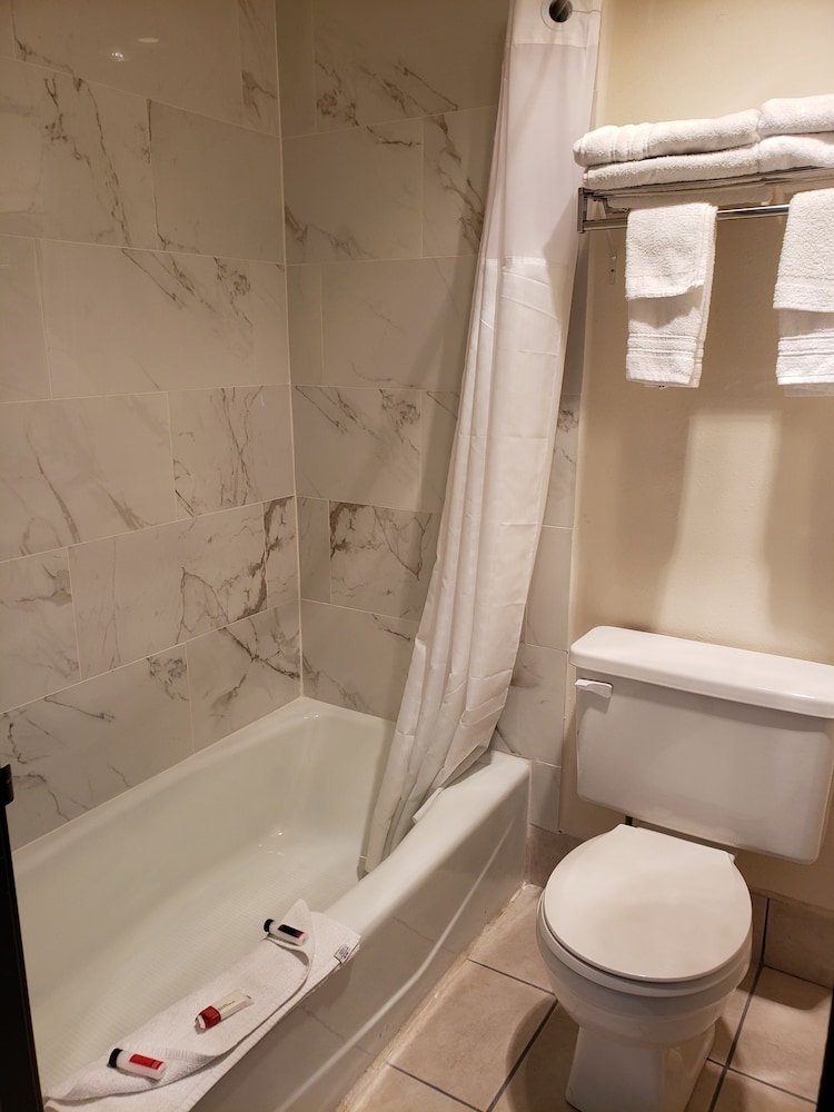 Days Inn by Wyndham Portage Cascade Mountain area - photo 45