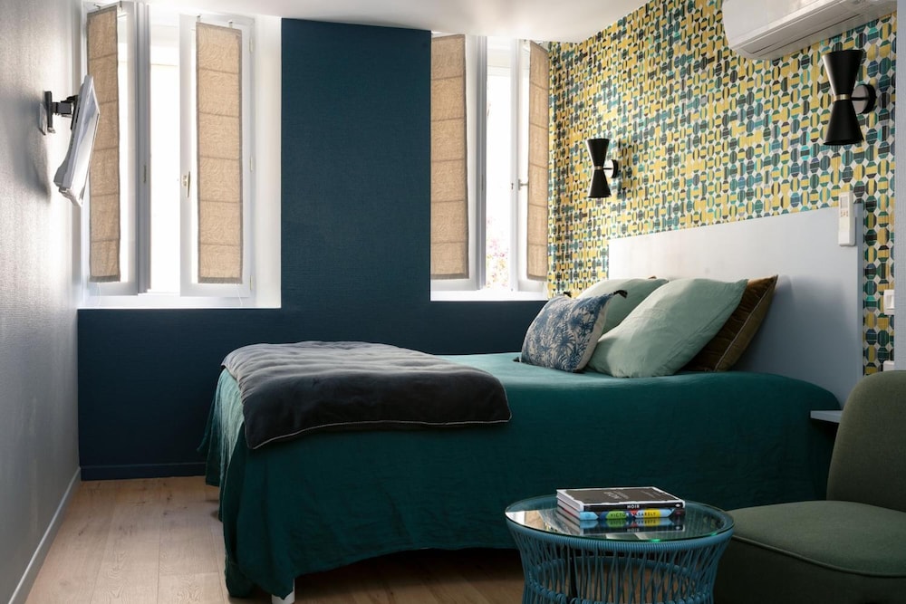 Un Hôtel en Ville in La Rochelle, France