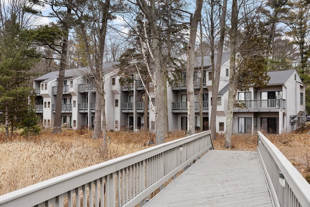 The Shores Resort - photo 14