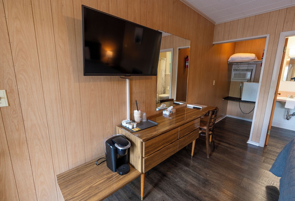Mount Coolidge Motel - photo 20