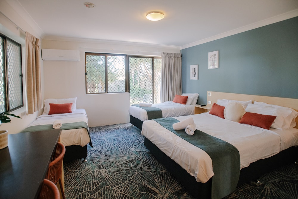 Bribie Island Hotel — Bellara — photo 3