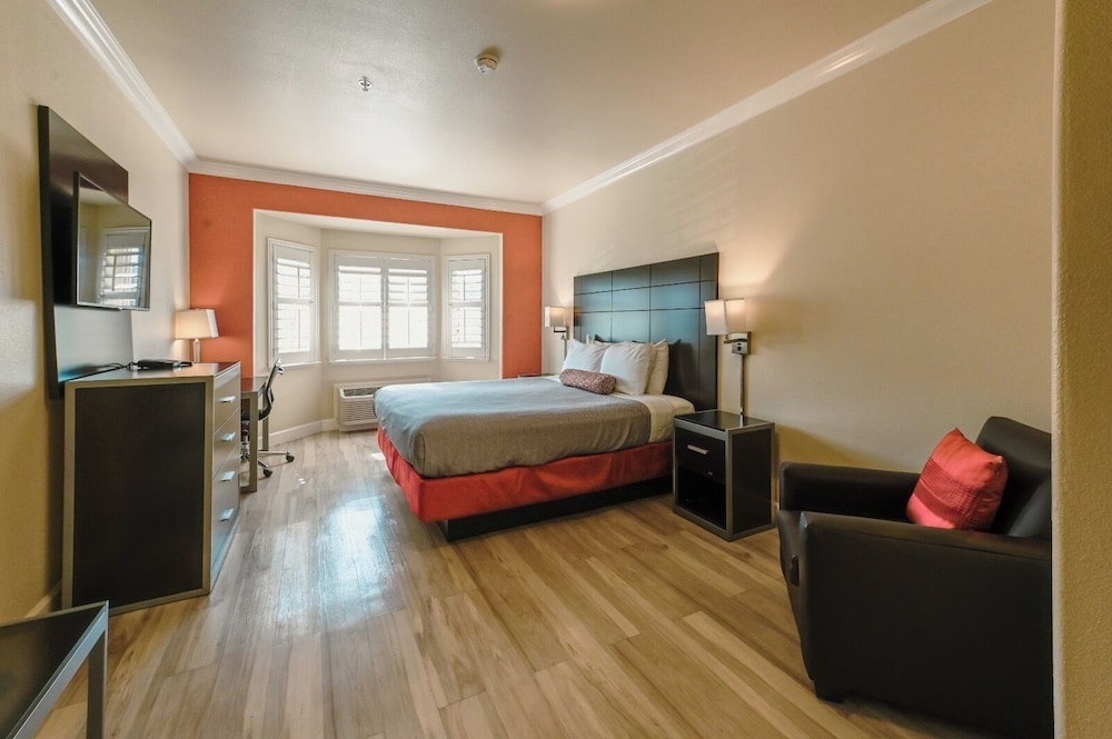 Gateway Inn & Suites San Francisco SFO Airport — hotel in San Bruno