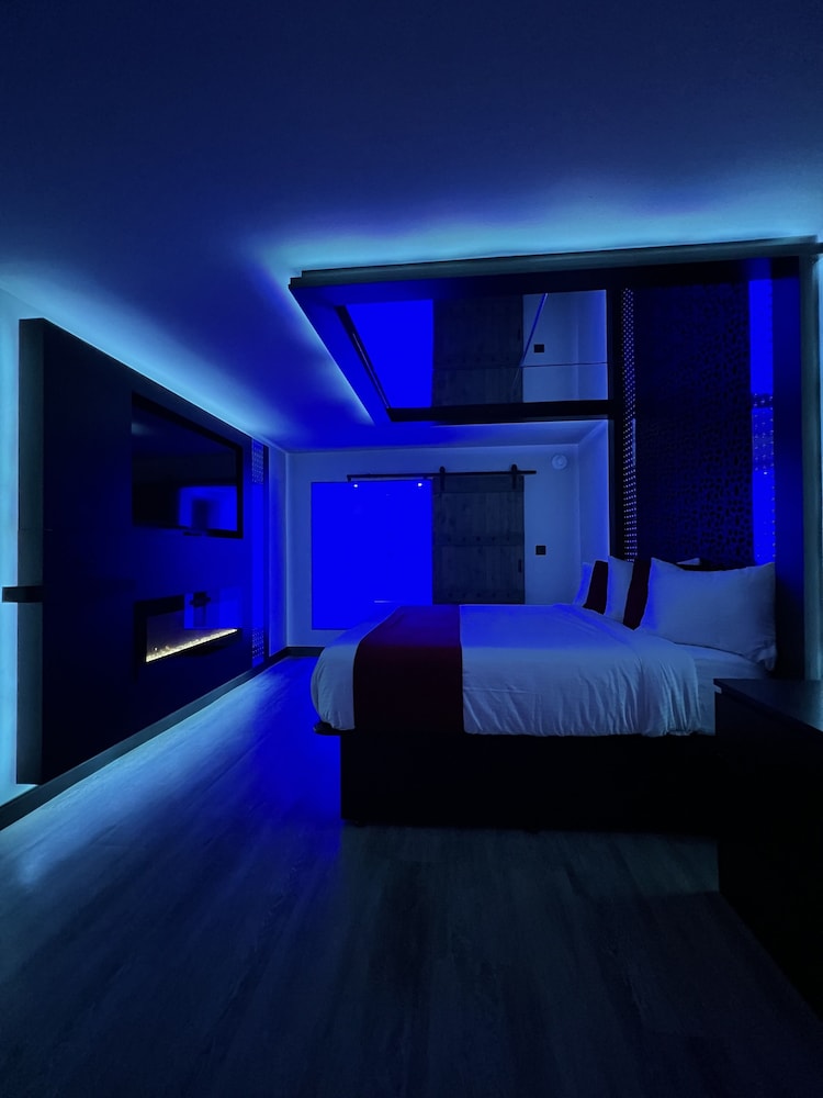 Imperial Suites Adults Only - photo 6