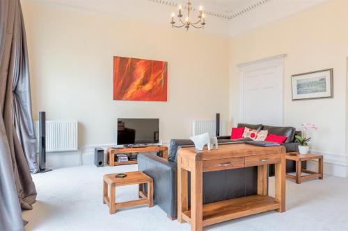 Croft House By Luxury Apartments — 4-Star Luxury Hotel in Cheltenham, United Kingdom
