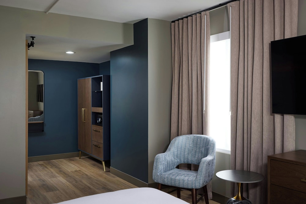 Four Points by Sheraton Englewood - photo 18