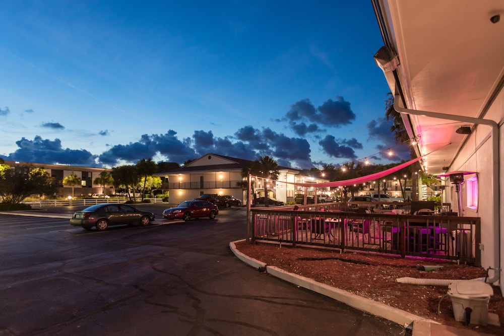 Ocean Coast Hotel At The Beach - photo 68