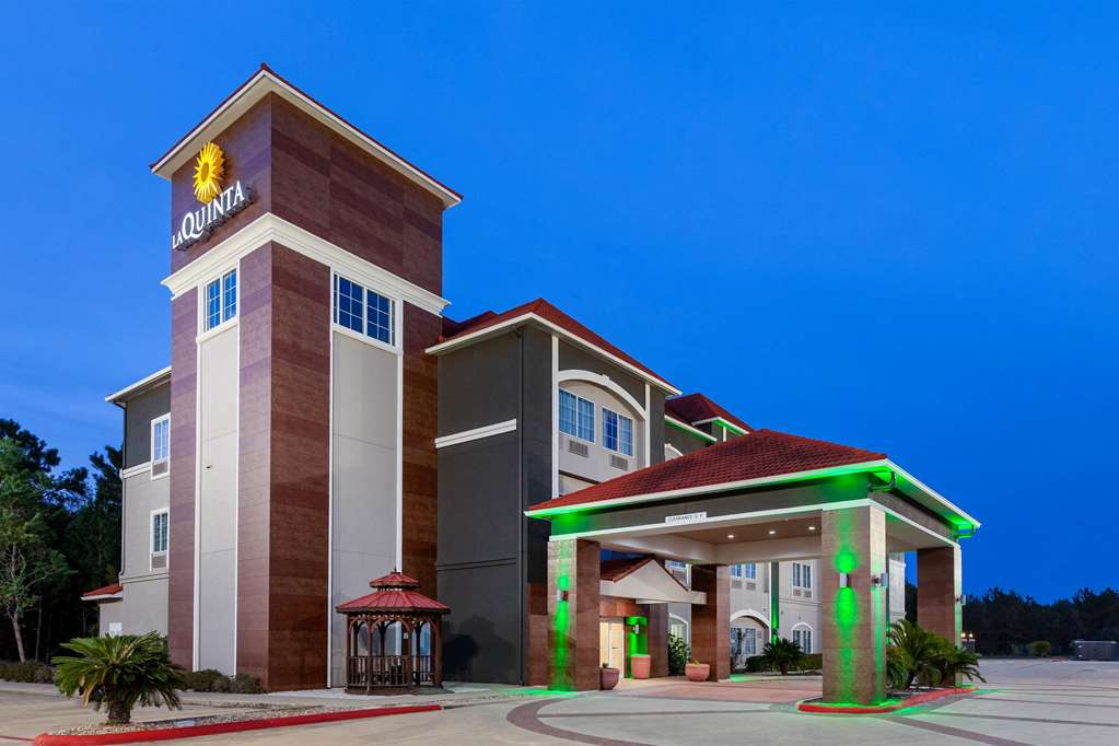 La Quinta Inn & Suites by Wyndham Lumberton - photo 6