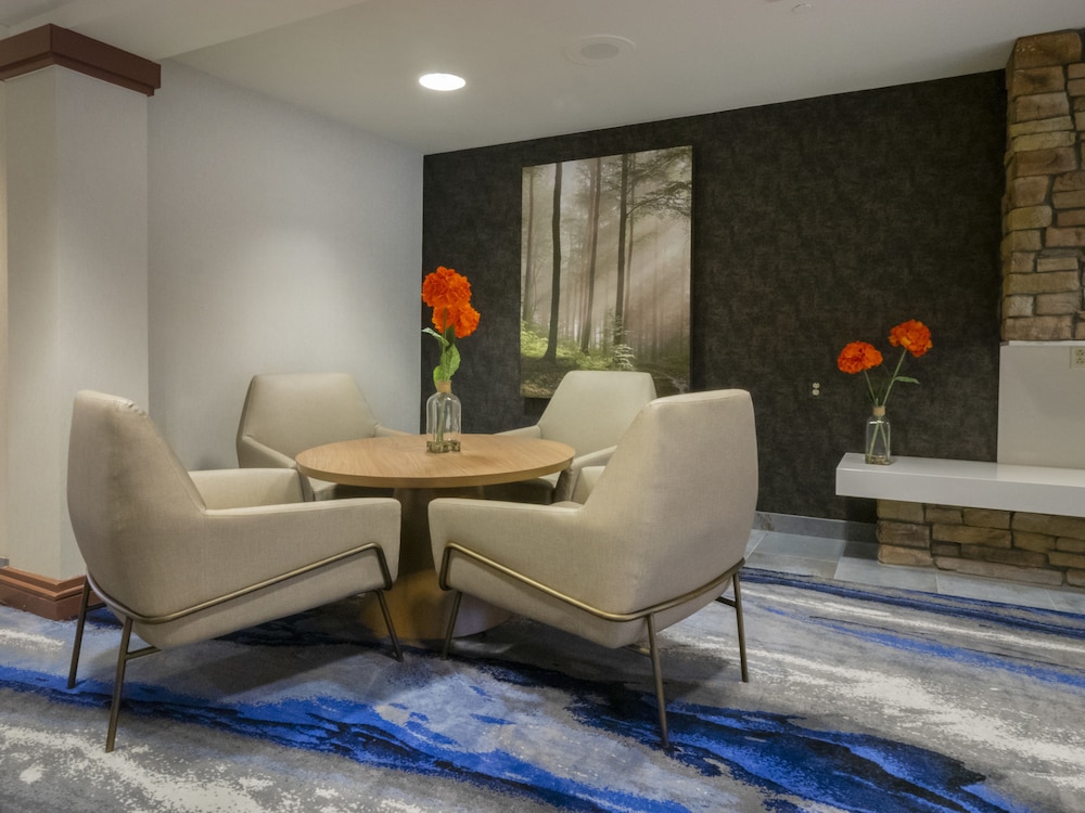 Fairfield Inn & Suites by Marriott Hazleton - photo 8